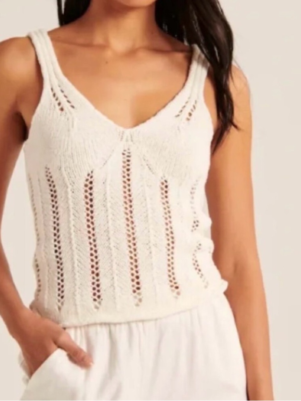 Abercrombie & Fitch White Knit V‑Neck Tank